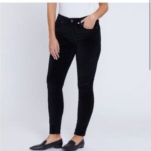 Seven7 Black velour tummy control high rise Skinny Pants